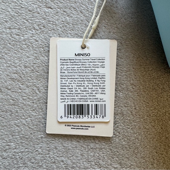 Miniso Snoopy Summer Travel Collection Cosmetic Bag - Picture 12 of 12